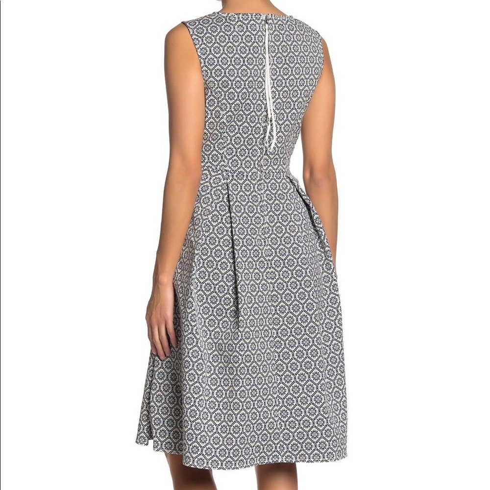 NWT Gorgeous Sleeveless Dress - Max Studio